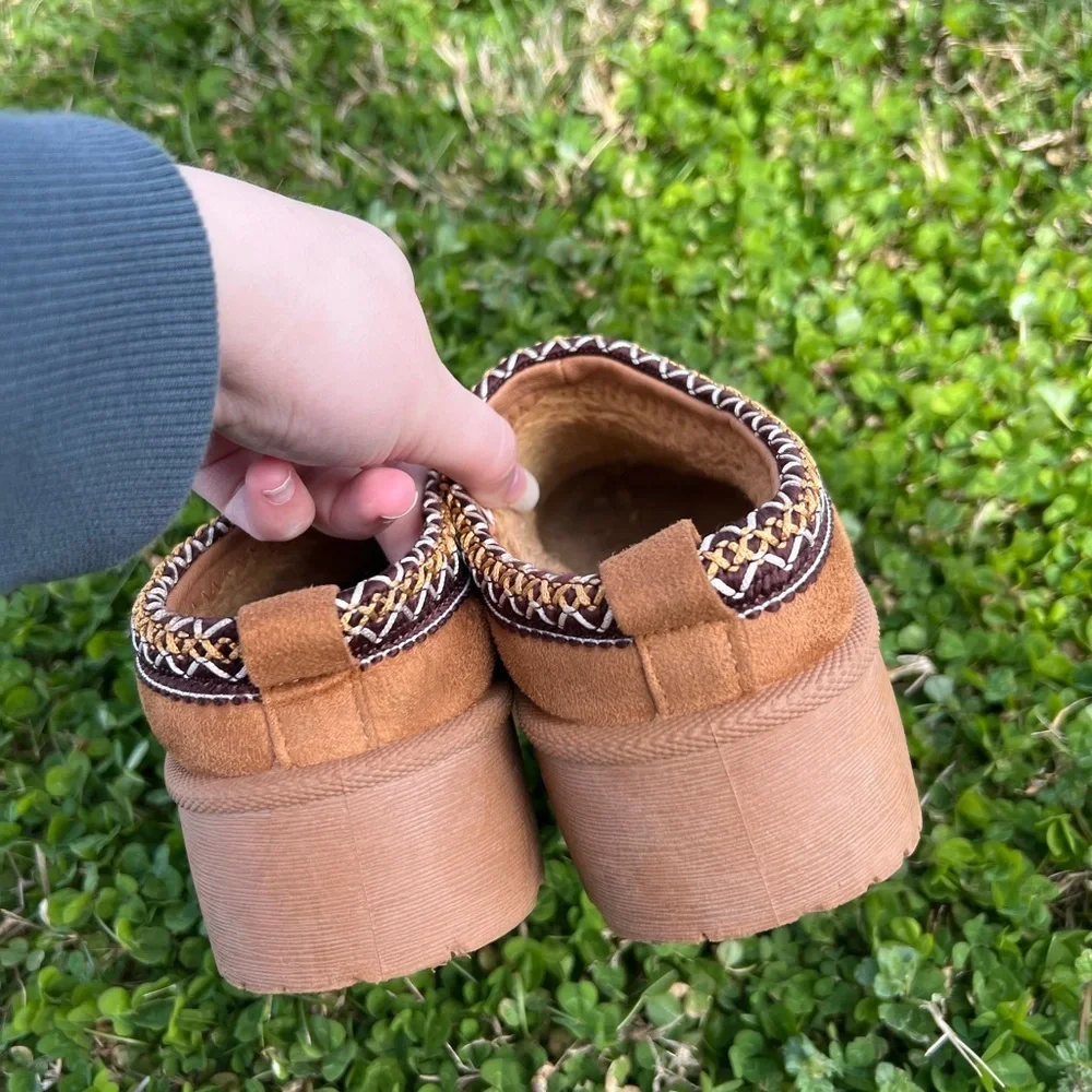 Olivia & Kate Girls Red Tan Fuzzy Lined Faux Suede Slip on Clog Size Youth 1